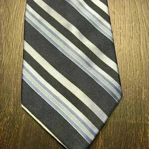 100%‎ Silk tie